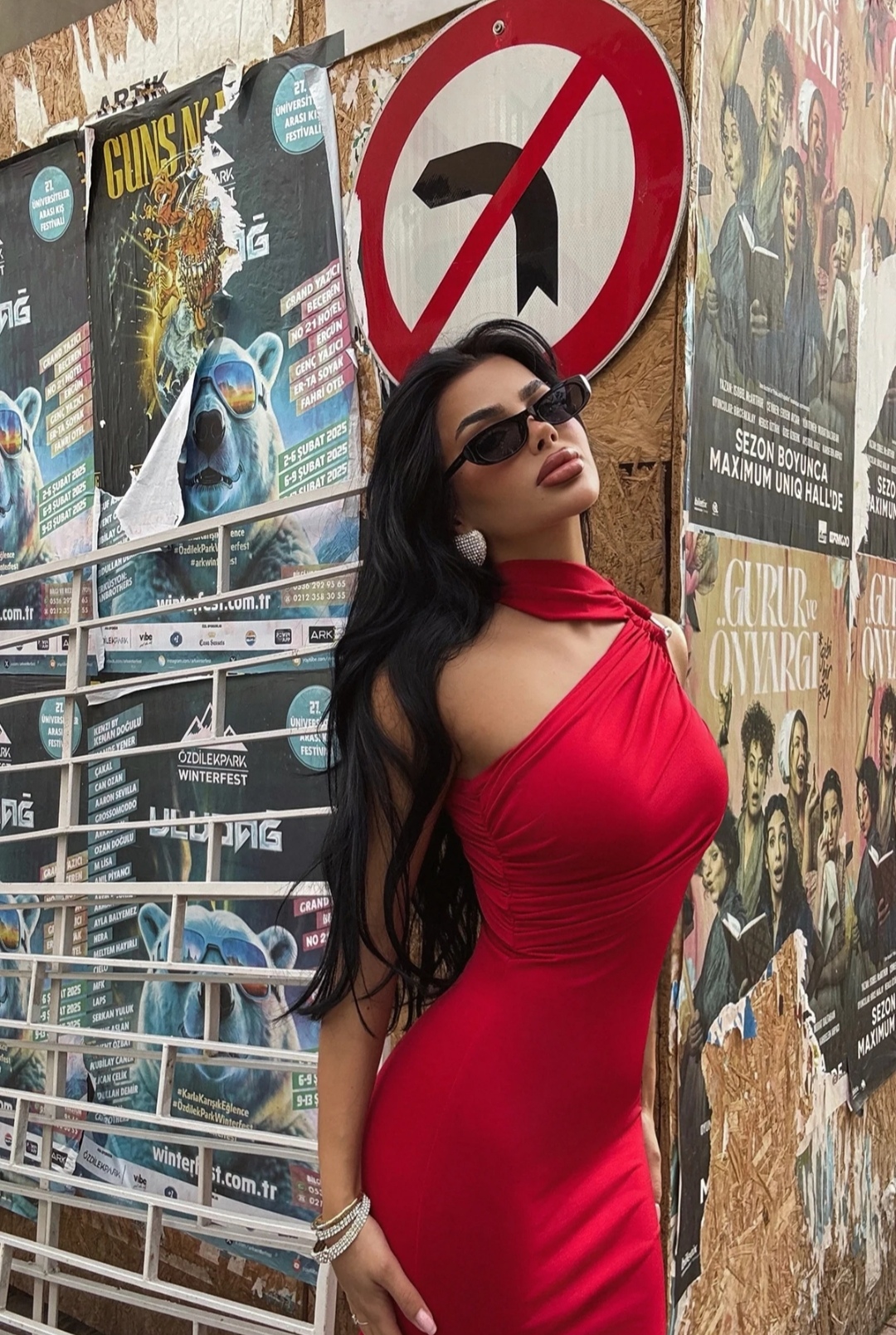 Μάξι Κόκκινο Φόρεμα με Έναν Ώμο & Φουλάρι Λαιμού - Image 2