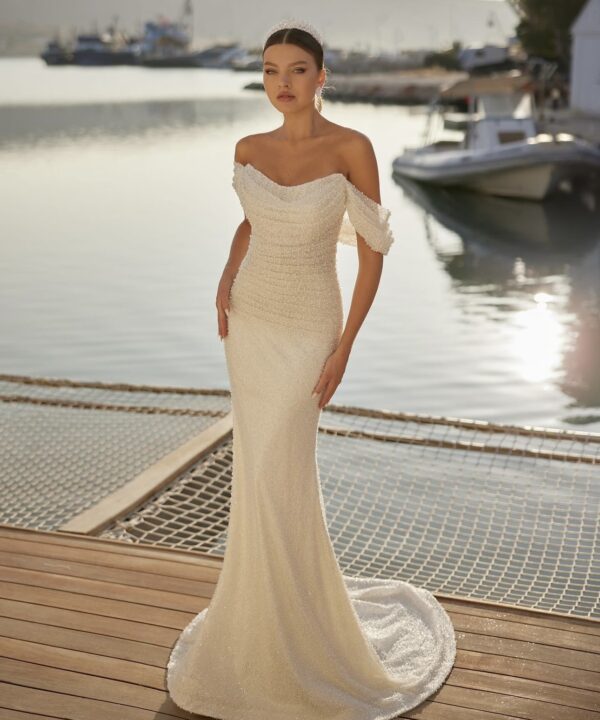 Νυφικό Mermaid με Πλισέ Ντεκολτέ & Αποσπώμενη Ουρά – Σαγηνευτική Κομψότητα