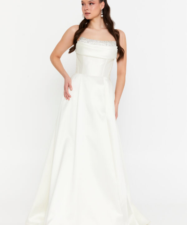 Λευκό Strapless Σατέν Φόρεμα με Κρύσταλλα και Κλος Φούστα